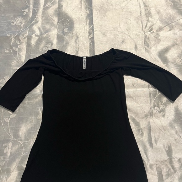 LuLu’s Malaya off the shoulder top - Picture 4 of 5